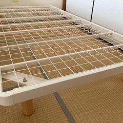 【お譲り先決まりました】【無印良品】スチールベッドフレーム　木製脚20cm シングルサイズ の画像