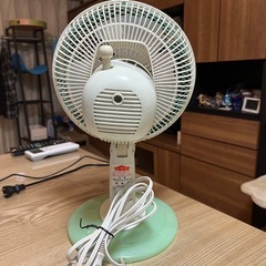 【受け付け終了　無料】ユアサ卓上扇風機の画像
