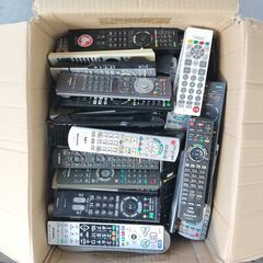3箱　リモコン各種の画像