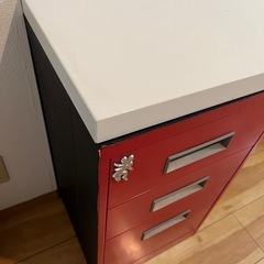 オフィス　デスク　机　テーブルの画像