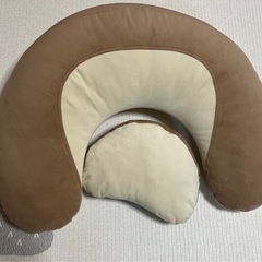 出産準備　エールべべ　授乳クッション　円座クッション　　U字クッション　産後の画像