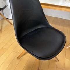 ダイニングチェア2脚の画像
