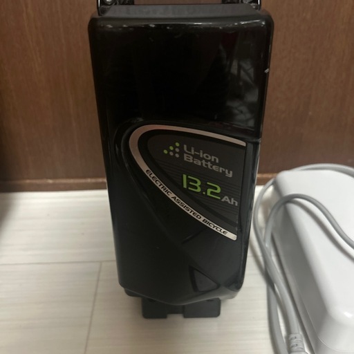 電動自転車　充電器