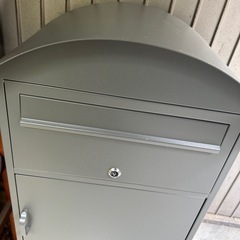 新品未使用　宅配ボックスの画像