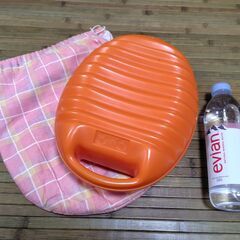 【まだ受付中・送付可能】中古 湯たんぽ 布製カバー付 ポリエチレン製 早い者勝ちです✨✨の画像