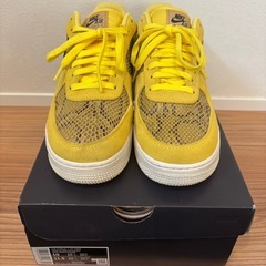 Nike Air Force 1 イエロー/ブラックの画像