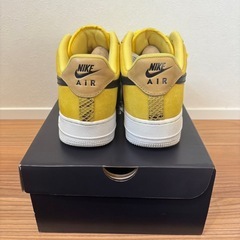 Nike Air Force 1 イエロー/ブラックの画像