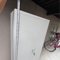 スチール物置 幅90cm 高さ185cm 奥行40cmの画像