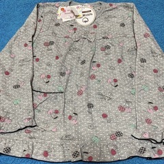新品 長袖 パジャマセトア 140 の画像
