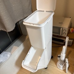 ゴミ箱の画像