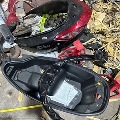 SYM ビッグスクーターRV125i 部品取りの画像
