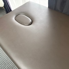 《受付一時停止》施術ベッドの画像