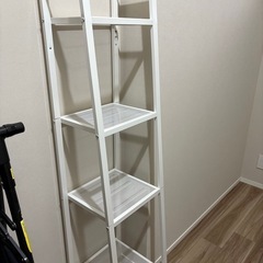 本棚　IKEAの画像