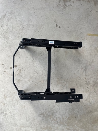 ステップワゴン、レカロシートレール