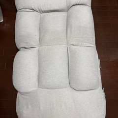 ニトリ　座椅子（つながるポケットコイル座椅子レガ）の画像