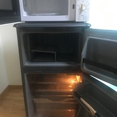 冷蔵庫　　電子レンジはジャンク品の画像