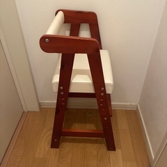子供用ダイニングチェアの画像