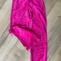 140cm 長袖　長ズボンの画像