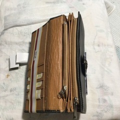 ◆無料◆訳あり長財布 説明文必読 代理出品の画像