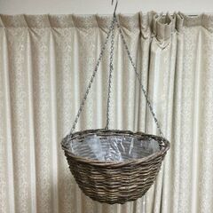 吊り下げプランター２個の画像