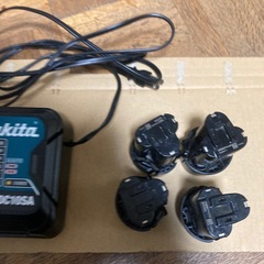 マキタ　急速充電器　美品の画像