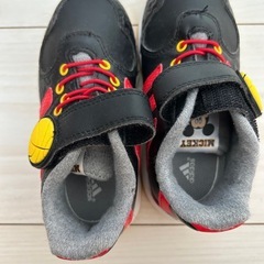 adidasミッキー15センチの画像