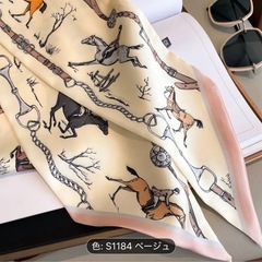 スカーフ 馬柄 ベルト柄 バッグアクセサリー ヘアアクセサリーの画像