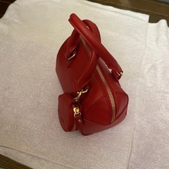 バッグあか赤の画像