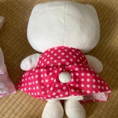 ハローキティぬいぐるみの画像