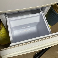 冷蔵庫　　SHARP
の画像