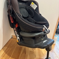 combi チャイルドシートの画像