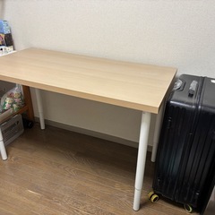 高さ調節可能なテーブル の画像