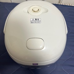 TOSHIBA 炊飯器の画像