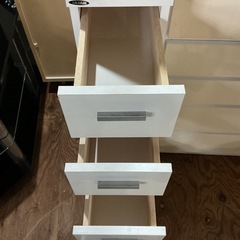 隙間収納ラック✨1点物❣️スペースラック家具インテリア収納家具シンプルコンパクト収納ホワイト白の画像