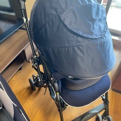 チャイルドシート　ベビーカーの画像