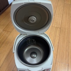 取引中　
タイガー　すいはんき炊飯器の画像