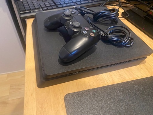 【取引確定済】問い合わせありがとうございました　PS4(備品含む)、モニターセット