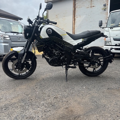 ベネリレオンチーノ125