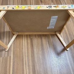 IKEAのテーブル　の画像