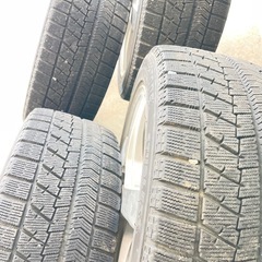 【お早めの準備を】17インチアルミホイール付きスタッドレスタイヤの画像