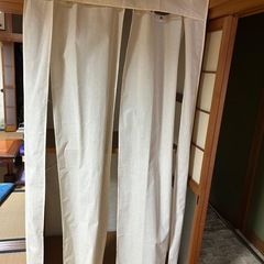 ハンガーラック カバー付きの画像