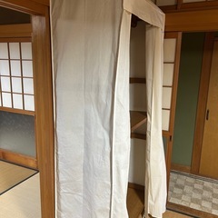 ハンガーラック カバー付きの画像