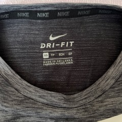 NIKE Tシャツの画像