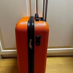 スーツケース　キャリーケースの画像
