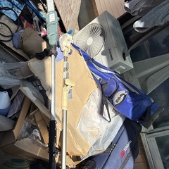 枝切り電動工具の画像