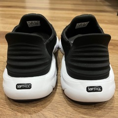 PUMA SOFTRIDE スニーカー ブラック　26cmの画像