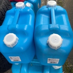 18L→1本250円と10L→1本200円　ポリタン　ク　数本有りますの画像