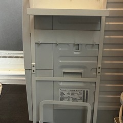 洗濯機横マグネットラックの画像
