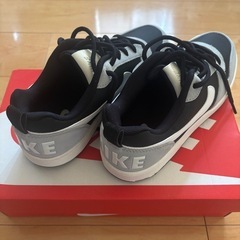 【新品未使用】NIKE COURT BOROUGH LOW PREM 26.5cmの画像