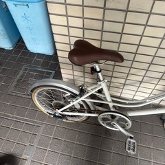 大人用自転車　ミニベロ　20インチ　　オートライト　6段ギア　NESTO refmo  ネスト、リフモの画像